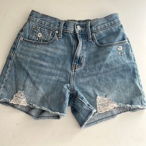 Adorable tween daisy jean shorts